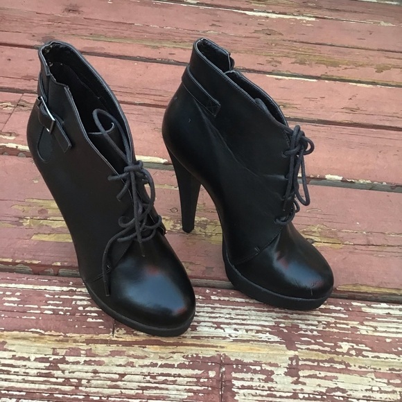 Charles David Black Booties - Picture 1 of 11